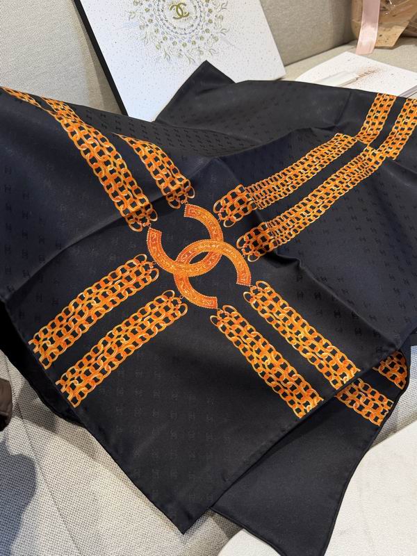 Chanel silk scarf 90X90cm E032248